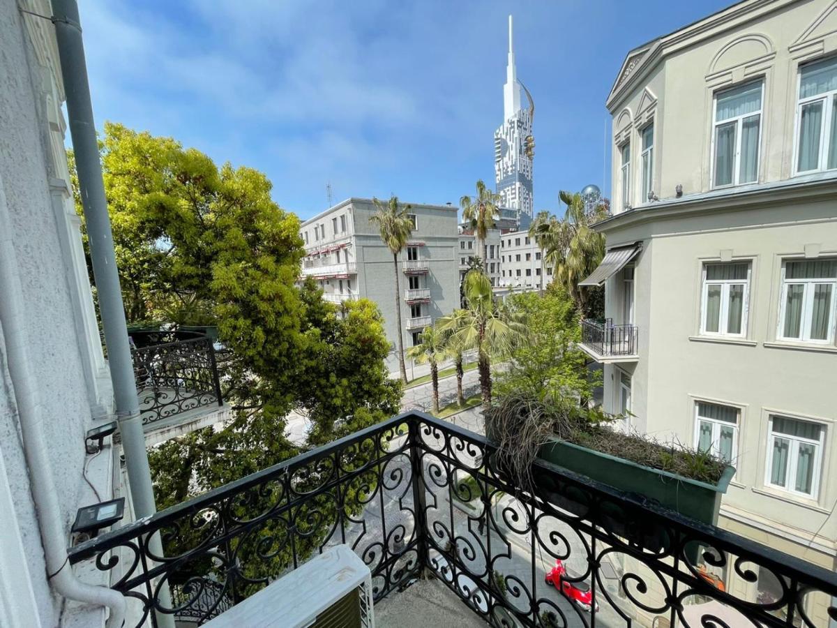 Центр Города Батуми Apartment Rustaveli 13 Exterior photo